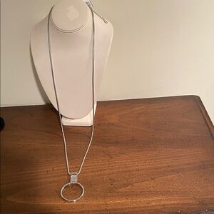 Elegant Silver Necklace with Pendant